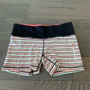 Lululemon Seawheeze Fast Track Short Multi 💦👟💓